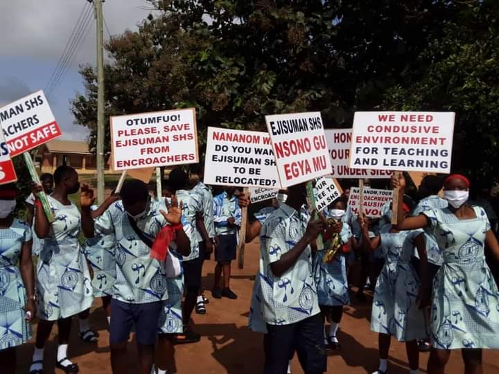 Ejisuman SHS Students demonstrate over Encroachment of School Land