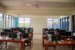 Accra College of Education Demonstration School 23 ACCRA COLLEGE OF EDUCATION DEMONSTRATION SCHOOL COMPUTER LAB