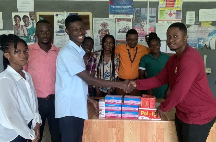 UCC students donate to Essuehyia Health Centre & Essarkyir Methodist Basic School in Ekumfi