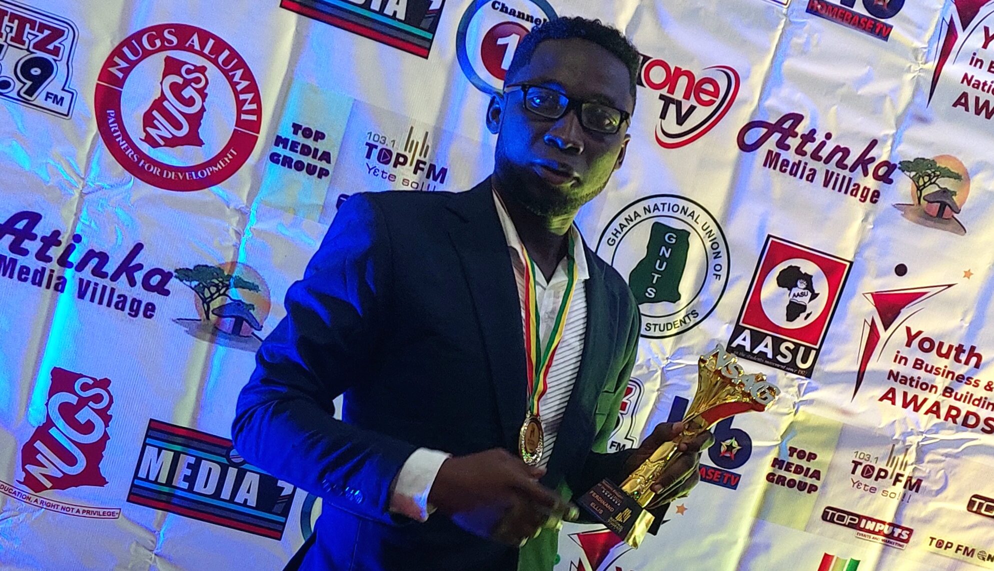 Ferdinand Ellis wins Blogger of the Year at the 2022 National Students Awards