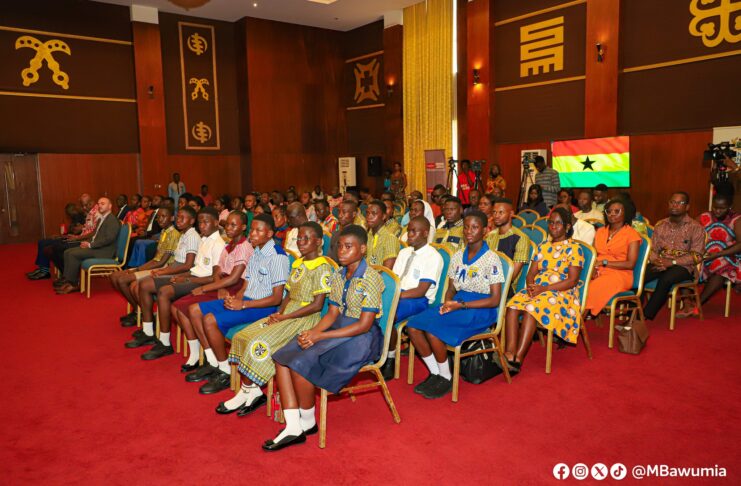 Vice President Bawumia Hosts Winners of 2023 Junior Graphic National Essay Competition at Jubilee House