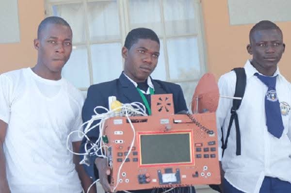 Namibian Teenager Simon Petrus Develops "SIM-Free" Phone That Makes Calls Without Airtime or Network Namibian Teenager Simon Petrus Develops "SIM-Free" Phone That Makes Calls Without Airtime or Network